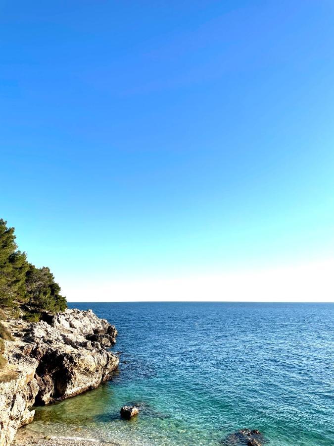 Holiday Home Bukovac พูลา ภายนอก รูปภาพ